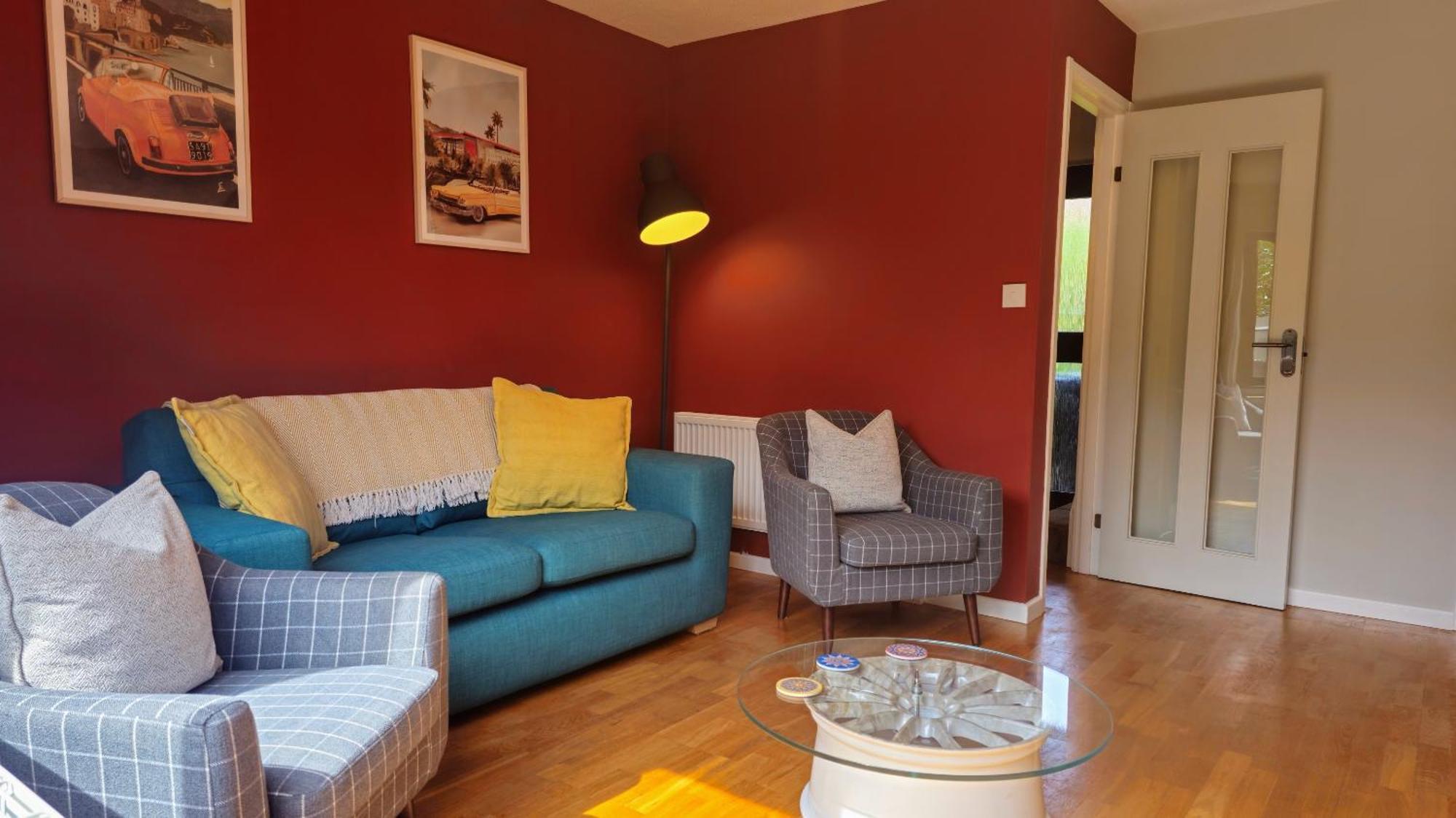 Grassmere - 3 Bed House With Private Garden Horley Zewnętrze zdjęcie
